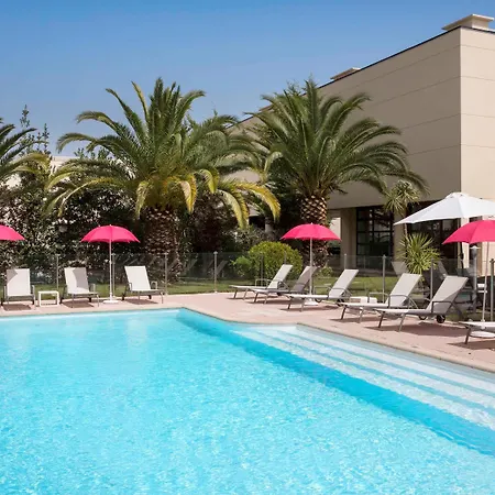 מלון Mercure Cannes 4*