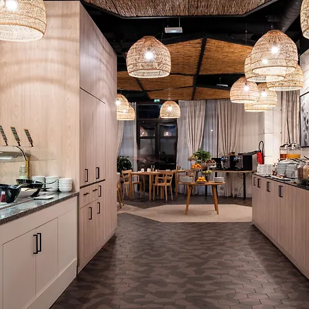 머큐어 칸 망들리외 호텔