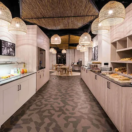 Mercure Cannes Hotel