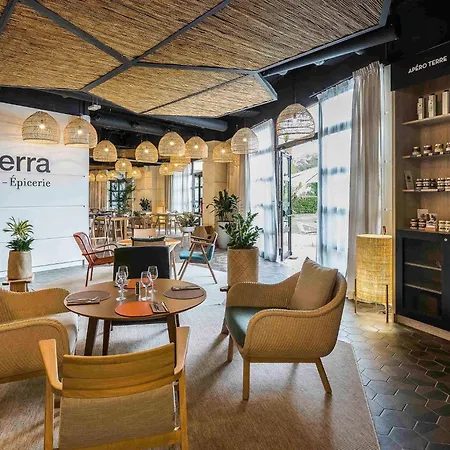 戛纳曼德里尔美居酒店