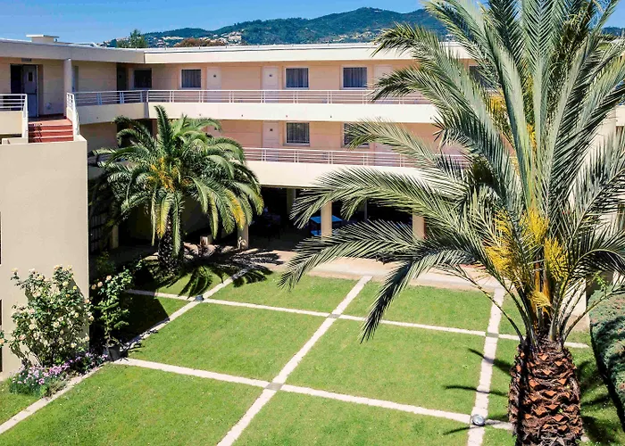 Mercure Cannes Hotel 4*