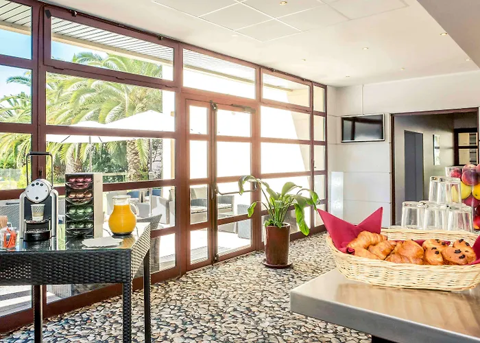 Mercure Cannes Szálloda