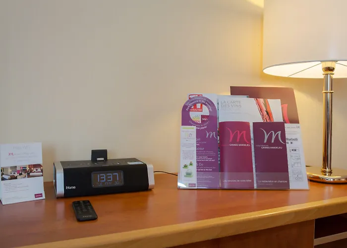 戛纳曼德里尔美居酒店 4* Mandelieu