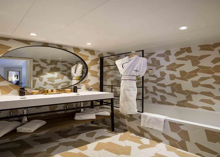 Mercure Cannes 4*