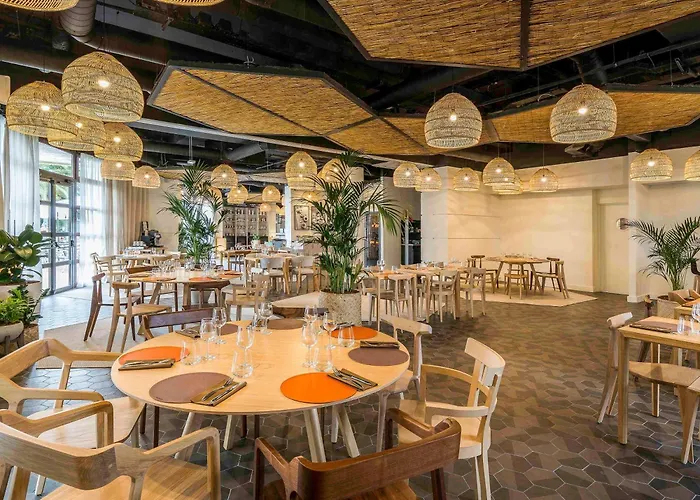 戛纳曼德里尔美居酒店